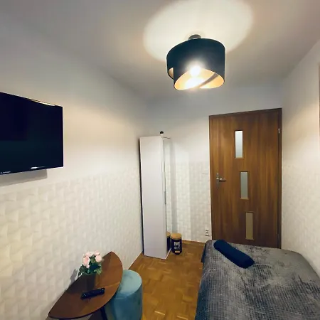 Clicktheflat Solidarnosci Center Hostal Varsovia