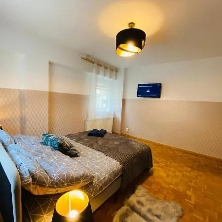 Clicktheflat Solidarności Center * Warszawa