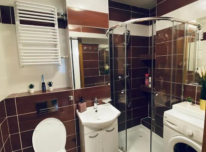 Clicktheflat Solidarności Center