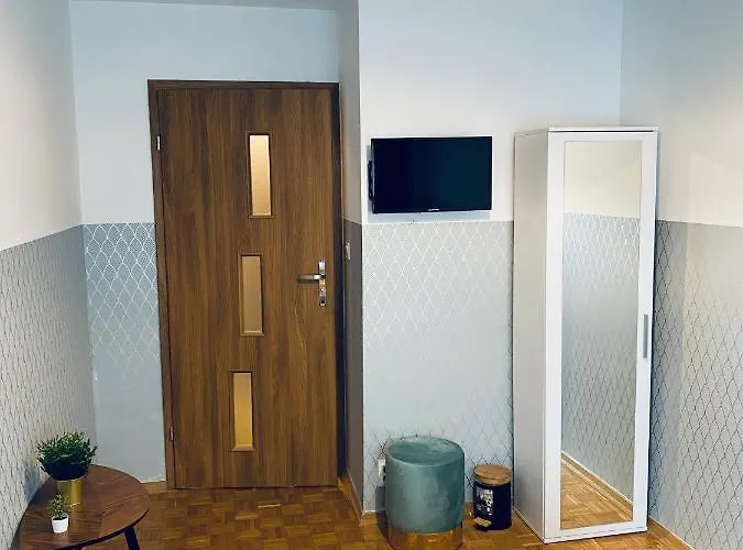 Clicktheflat Solidarności Center Hostel Warszawa